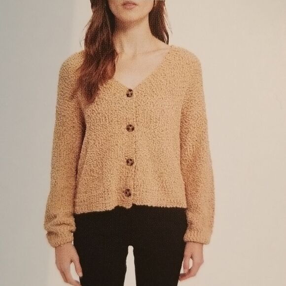 🆕️Popcorn Cardigan Sweater - Picture 1 of 5